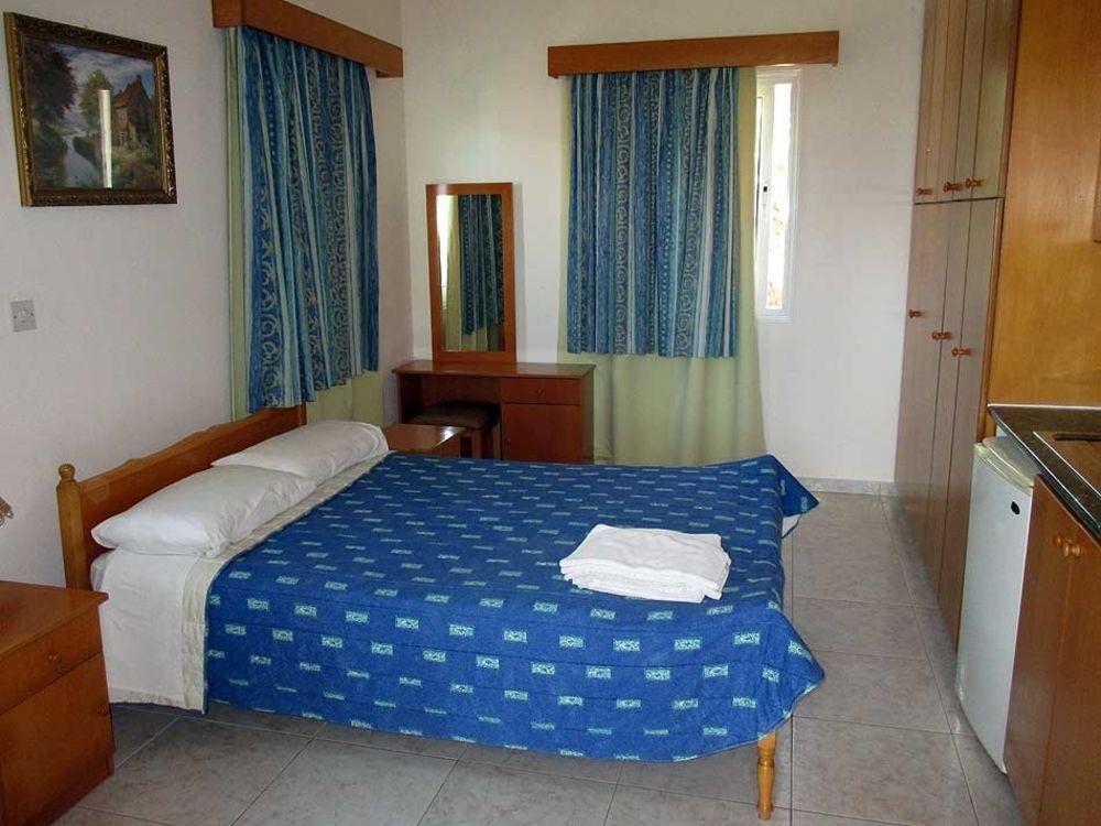 Rododafni Villas Klorakas Exterior photo