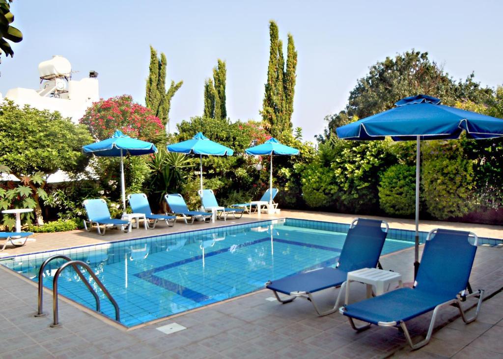 Rododafni Villas Klorakas Exterior photo