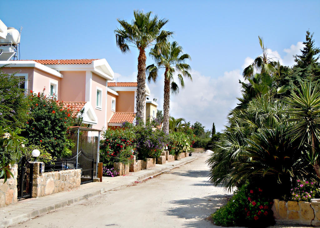 Rododafni Villas Klorakas Exterior photo