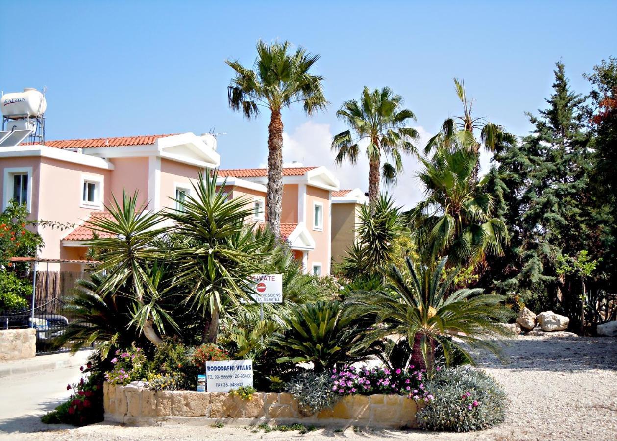 Rododafni Villas Klorakas Exterior photo